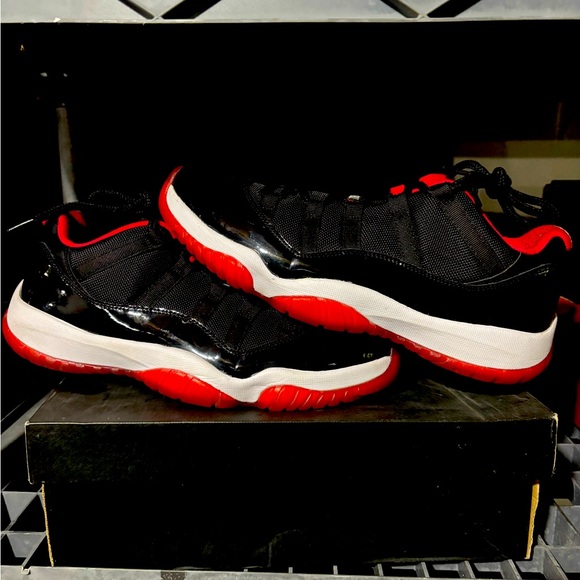 Jordan 11 Retro Low Bred 2015 - Picture 1 of 8